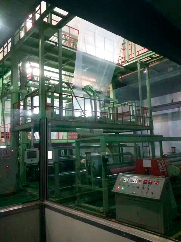 集裝箱液態(tài)包裝膜、噸袋設(shè)備