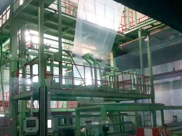 集裝箱液態(tài)包裝膜、噸袋設(shè)備